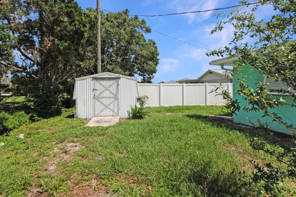 391 Gulfbreeze Blvd, Venice, Florida 34293, 3 Bedrooms Bedrooms, ,2 BathroomsBathrooms,Single Family Home,Annual Rental,Gulfbreeze,3107