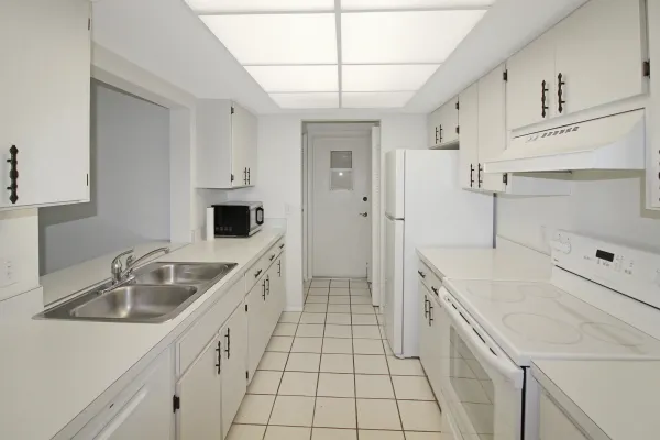 430 Belmont Avenue, Venice, Florida 34293, 2 Bedrooms Bedrooms, ,2 BathroomsBathrooms,Single Family Home,Annual Rental,Belmont,3109