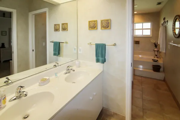 581 Clubside Circle, Venice, Florida 34293, 2 Bedrooms Bedrooms, 0 ,2 BathroomsBathrooms,Villa,Seasonal Rental,Clubside Circle,3112