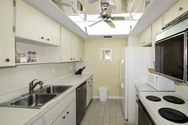 1555 Tarpon Center Dr Unit F248, Venice, Florida 34285, 2 Bedrooms Bedrooms, ,2 BathroomsBathrooms,Condo,Seasonal Rental,Tarpon Center Dr ,3115