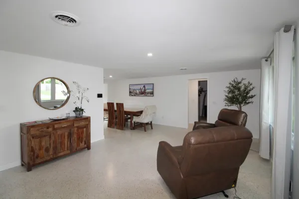 324 Treasure Rd, Venice, Florida 34293, 2 Bedrooms Bedrooms, ,2 BathroomsBathrooms,Single Family Home,Seasonal Rental,Treasure Rd ,3118