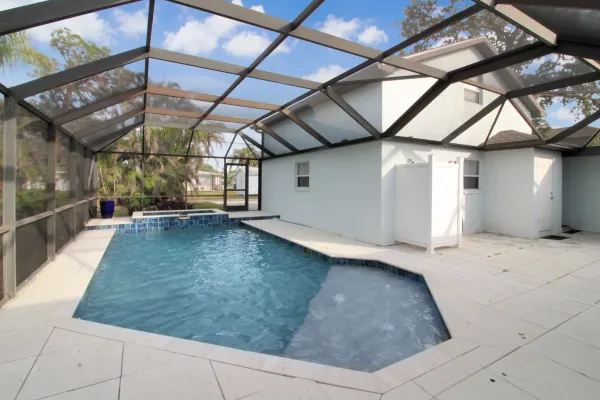 913 Nokomis Ave S, Venice, Florida 34285, 3 Bedrooms Bedrooms, ,2.5 BathroomsBathrooms,Single Family Home,Seasonal Rental,Nokomis Ave S,3127