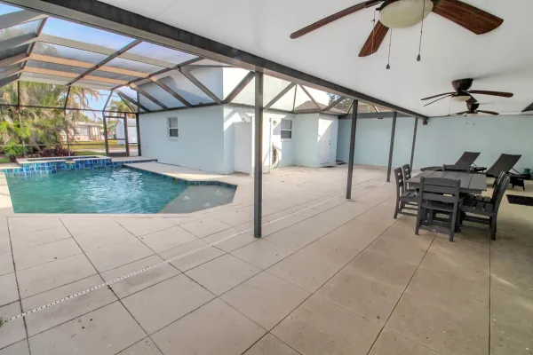 913 Nokomis Ave S, Venice, Florida 34285, 3 Bedrooms Bedrooms, ,2.5 BathroomsBathrooms,Single Family Home,Seasonal Rental,Nokomis Ave S,3127