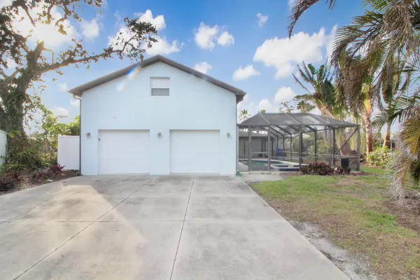 913 Nokomis Ave S, Venice, Florida 34285, 3 Bedrooms Bedrooms, ,2.5 BathroomsBathrooms,Single Family Home,Seasonal Rental,Nokomis Ave S,3127