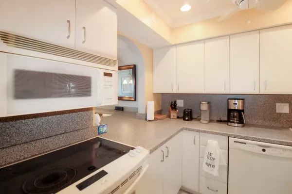 1400 Tarpon Center Dr #304, Venice, Florida 34285, 2 Bedrooms Bedrooms, 0 ,2 BathroomsBathrooms,Condo,Seasonal Rental,Tarpon Center Dr ,3156