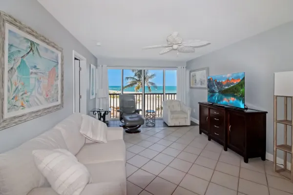 1400 Tarpon Center Dr #304, Venice, Florida 34285, 2 Bedrooms Bedrooms, 0 ,2 BathroomsBathrooms,Condo,Seasonal Rental,Tarpon Center Dr ,3156