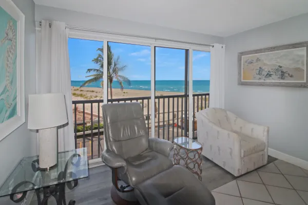 1400 Tarpon Center Dr #304, Venice, Florida 34285, 2 Bedrooms Bedrooms, 0 ,2 BathroomsBathrooms,Condo,Seasonal Rental,Tarpon Center Dr ,3156