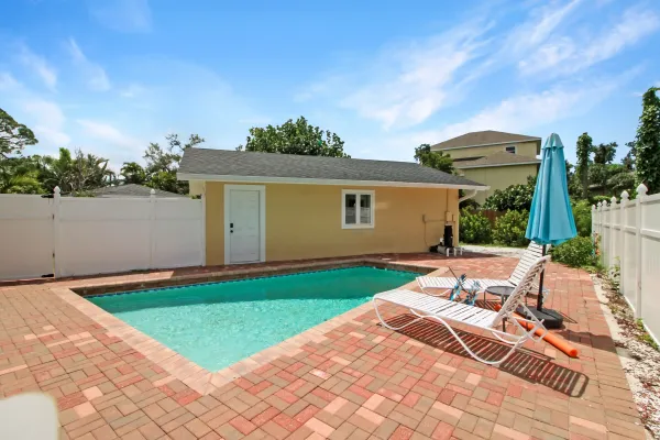 305 Pameto Rd, Nokomis, Florida 34275, 3 Bedrooms Bedrooms, 0 ,2.5 BathroomsBathrooms,Single Family Home,Annual Rental,Pameto Rd ,3166