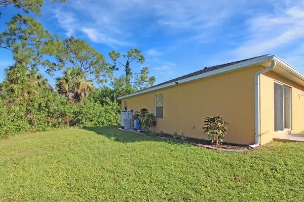 2597 Blackbird Ln, North Port, Florida 34286, 3 Bedrooms Bedrooms, 0 ,2 BathroomsBathrooms,Single Family Home,Annual Rental,Blackbird Ln ,3167
