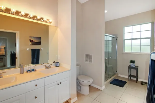 780 Montrose Dr #203, Venice, Florida 34293, 2 Bedrooms Bedrooms, 0 ,2 BathroomsBathrooms,Condo,Seasonal Rental,Montrose Dr ,3170