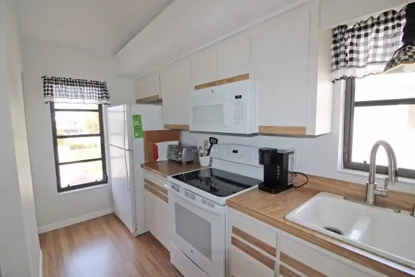 918 Capri Isles Blvd #208, Venice, Florida 34292, 2 Bedrooms Bedrooms, 0 ,2 BathroomsBathrooms,Condo,Annual Rental,Capri Isles Blvd ,3192