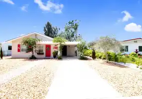 532 Riviera St, Venice, Florida 34285, 2 Bedrooms Bedrooms, 0 ,1.5 BathroomsBathrooms,Single Family Home,Seasonal Rental,Riviera St ,3193