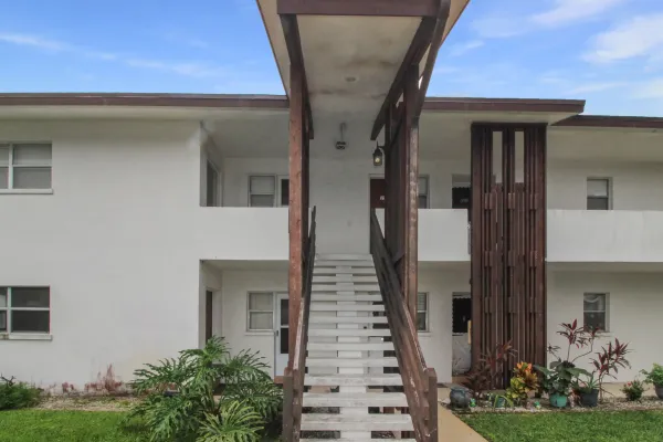 245 Center Rd #201, Venice, Florida 34285, 2 Bedrooms Bedrooms, 0 ,2 BathroomsBathrooms,Condo,Seasonal Rental,Center Rd ,3201