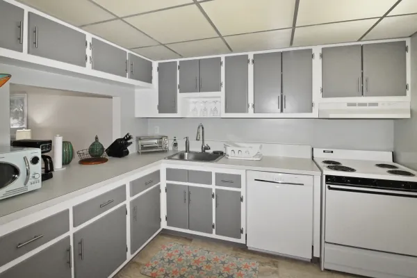 245 Center Rd #201, Venice, Florida 34285, 2 Bedrooms Bedrooms, 0 ,2 BathroomsBathrooms,Condo,Seasonal Rental,Center Rd ,3201