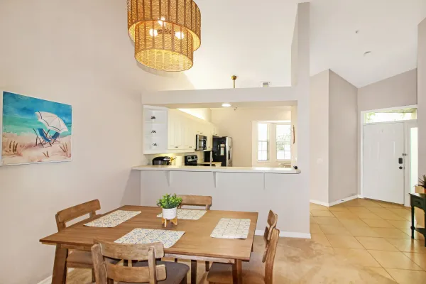 780 Montrose Dr #203, Venice, Florida 34293, 2 Bedrooms Bedrooms, 0 ,2 BathroomsBathrooms,Condo,Seasonal Rental,Montrose Dr ,3214