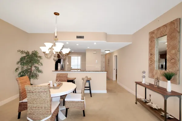 157 Tampa Ave E #807, Venice, Florida 34285, 2 Bedrooms Bedrooms, 0 ,2 BathroomsBathrooms,Condo,Seasonal Rental,Tampa Ave E,3216