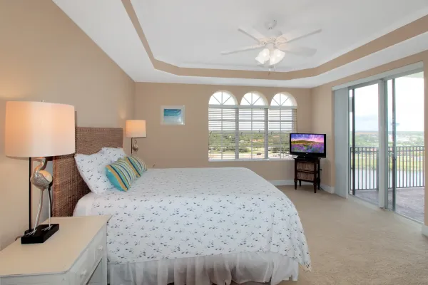 157 Tampa Ave E #807, Venice, Florida 34285, 2 Bedrooms Bedrooms, 0 ,2 BathroomsBathrooms,Condo,Seasonal Rental,Tampa Ave E,3216