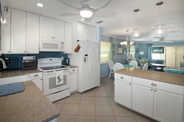 101 Park Blvd S #209, Venice, Florida 34285, 2 Bedrooms Bedrooms, 0 ,2 BathroomsBathrooms,Condo,Seasonal Rental,Park Blvd S,3220