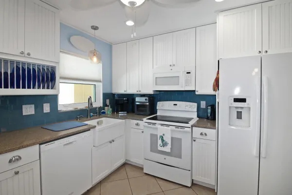 101 Park Blvd S #209, Venice, Florida 34285, 2 Bedrooms Bedrooms, 0 ,2 BathroomsBathrooms,Condo,Seasonal Rental,Park Blvd S,3220