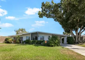 1660 Juniper Dr, Venice, Florida 34293, 2 Bedrooms Bedrooms, 0 ,2 BathroomsBathrooms,Single Family Home,Seasonal Rental,Juniper Dr,3225