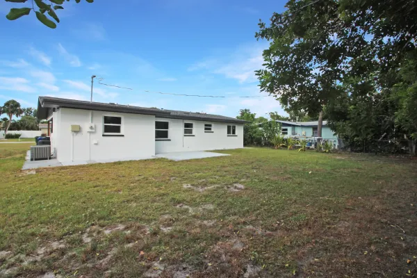 1445 Saint Clair Rd, Englewood, Florida 34223, 2 Bedrooms Bedrooms, 0 ,1 BathroomBathrooms,Single Family Home,Annual Rental,Saint Clair Rd ,3235