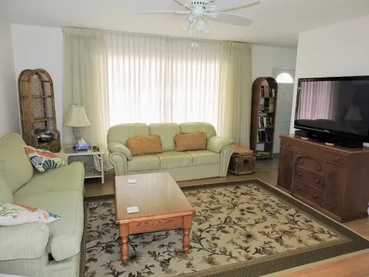 221 Malvern Dr, Venice, Florida 34293, 2 Bedrooms Bedrooms, 0 ,2 BathroomsBathrooms,Single Family Home,Seasonal Rental,Malvern Dr,3240