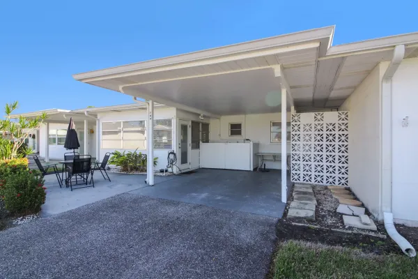 109 Field Ave E, Venice, Florida 34285, 2 Bedrooms Bedrooms, 0 ,1 BathroomBathrooms,Condo,Annual Rental,Field Ave E,3257