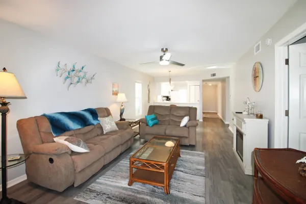 918 Capri Isles Blvd #105, Venice, Florida 34292, 2 Bedrooms Bedrooms, 0 ,2 BathroomsBathrooms,Condo,Annual Rental,Capri Isles Blvd ,3270