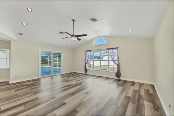 1901 Bayshore Dr, Englewood, Florida 34223, 3 Bedrooms Bedrooms, 0 ,2 BathroomsBathrooms,Single Family Home,Annual Rental,Bayshore Dr,3274