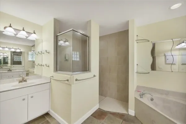 1901 Bayshore Dr, Englewood, Florida 34223, 3 Bedrooms Bedrooms, 0 ,2 BathroomsBathrooms,Single Family Home,Annual Rental,Bayshore Dr,3274