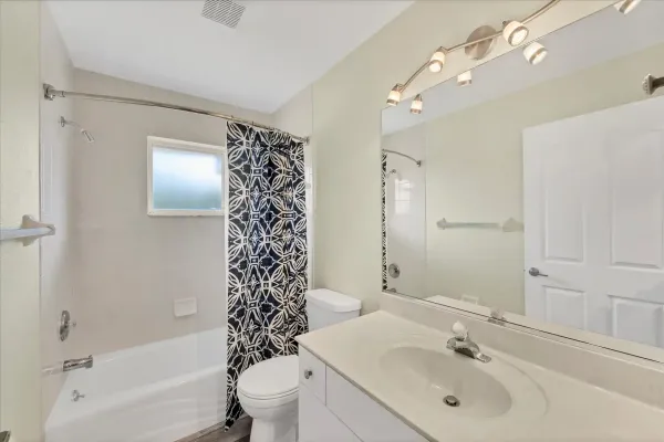 1901 Bayshore Dr, Englewood, Florida 34223, 3 Bedrooms Bedrooms, 0 ,2 BathroomsBathrooms,Single Family Home,Annual Rental,Bayshore Dr,3274