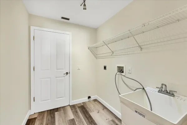 1901 Bayshore Dr, Englewood, Florida 34223, 3 Bedrooms Bedrooms, 0 ,2 BathroomsBathrooms,Single Family Home,Annual Rental,Bayshore Dr,3274