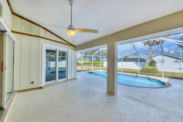 1901 Bayshore Dr, Englewood, Florida 34223, 3 Bedrooms Bedrooms, 0 ,2 BathroomsBathrooms,Single Family Home,Annual Rental,Bayshore Dr,3274