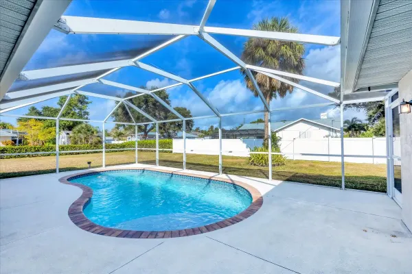 1901 Bayshore Dr, Englewood, Florida 34223, 3 Bedrooms Bedrooms, 0 ,2 BathroomsBathrooms,Single Family Home,Annual Rental,Bayshore Dr,3274