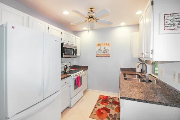 3181 E. Village Dr, Venice, Florida 34293, 3 Bedrooms Bedrooms, 0 ,2 BathroomsBathrooms,Single Family Home,Seasonal Rental,E. Village Dr ,3284