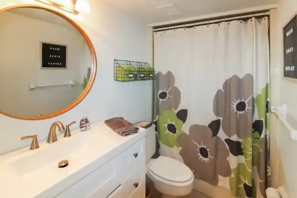 400 Base Ave Unit 214, Venice, Florida 34285, 2 Bedrooms Bedrooms, 0 ,2 BathroomsBathrooms,Condo,Seasonal Rental,Base Ave,3294