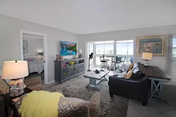 1255 Tarpon Center Dr #704, Venice, Florida 34285, 2 Bedrooms Bedrooms, 0 ,2 BathroomsBathrooms,Condo,Seasonal Rental,Tarpon Center Dr ,3300