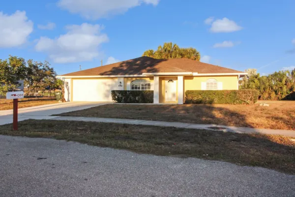 4300 Ancon St, North Port, Florida 34287, 3 Bedrooms Bedrooms, 0 ,2 BathroomsBathrooms,Single Family Home,Annual Rental,Ancon St,3303