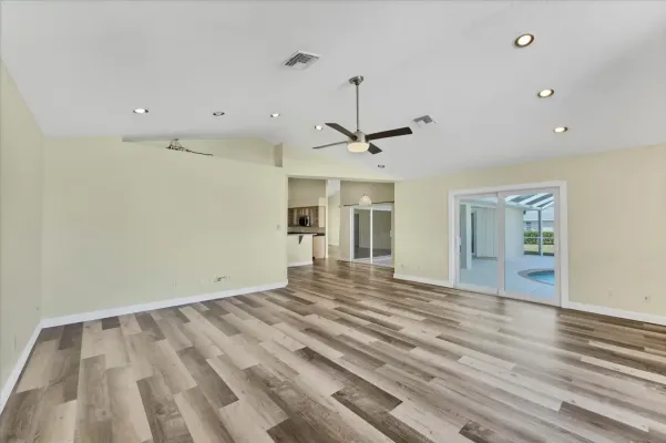 1901 Bayshore Dr, Englewood, Florida 34223, 3 Bedrooms Bedrooms, 0 ,2 BathroomsBathrooms,Single Family Home,Annual Rental,Bayshore Dr,3314