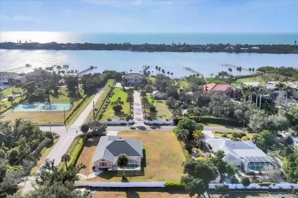 1901 Bayshore Dr, Englewood, Florida 34223, 3 Bedrooms Bedrooms, 0 ,2 BathroomsBathrooms,Single Family Home,Annual Rental,Bayshore Dr,3314