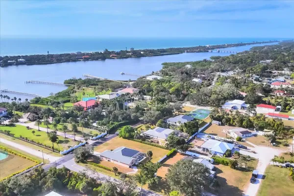 1901 Bayshore Dr, Englewood, Florida 34223, 3 Bedrooms Bedrooms, 0 ,2 BathroomsBathrooms,Single Family Home,Annual Rental,Bayshore Dr,3314