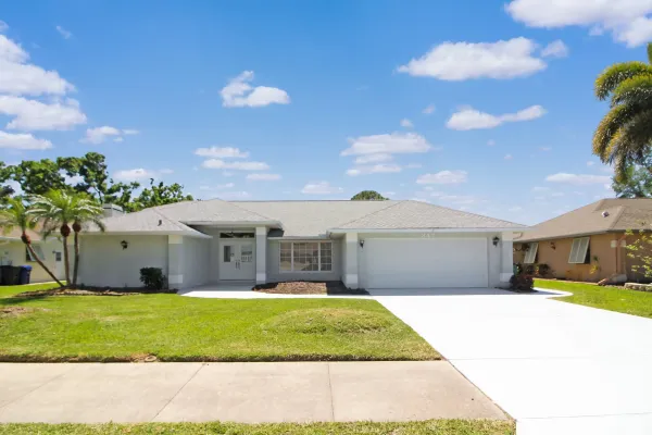 347 Woodvale Dr, Venice, Florida 34293, 3 Bedrooms Bedrooms, 0 ,2 BathroomsBathrooms,Single Family Home,Long Term Rentals,Woodvale Dr,3325