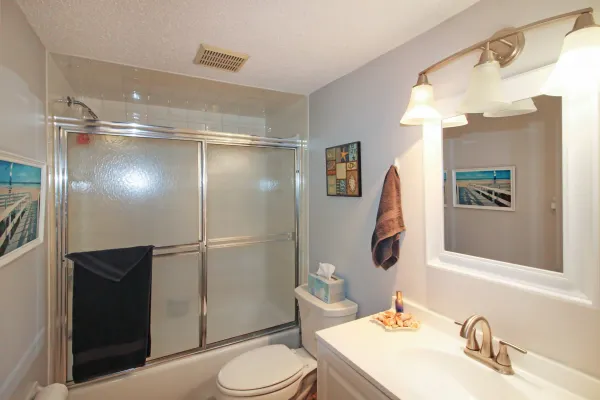 918 Capri Isles Blvd #105, Venice, Florida 34292, 2 Bedrooms Bedrooms, 0 ,2 BathroomsBathrooms,Condo,Long Term Rentals,Capri Isles Blvd ,3342