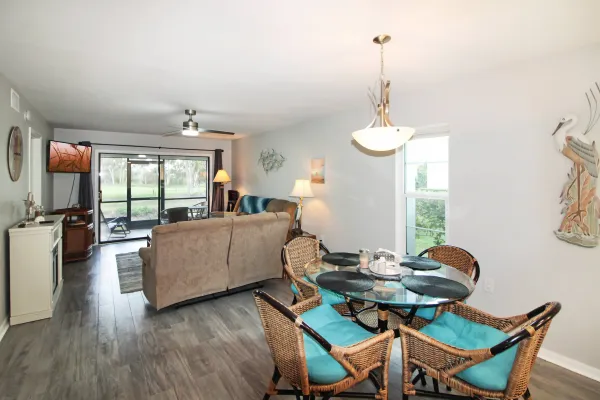 918 Capri Isles Blvd #105, Venice, Florida 34292, 2 Bedrooms Bedrooms, 0 ,2 BathroomsBathrooms,Condo,Long Term Rentals,Capri Isles Blvd ,3342