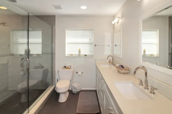 913 Nokomis Ave S, Venice, Florida 34285, 3 Bedrooms Bedrooms, 0 ,2.5 BathroomsBathrooms,Single Family Home,Seasonal Rental,Nokomis Ave S,3350