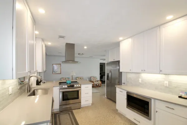 913 Nokomis Ave S, Venice, Florida 34285, 3 Bedrooms Bedrooms, 0 ,2.5 BathroomsBathrooms,Single Family Home,Seasonal Rental,Nokomis Ave S,3350