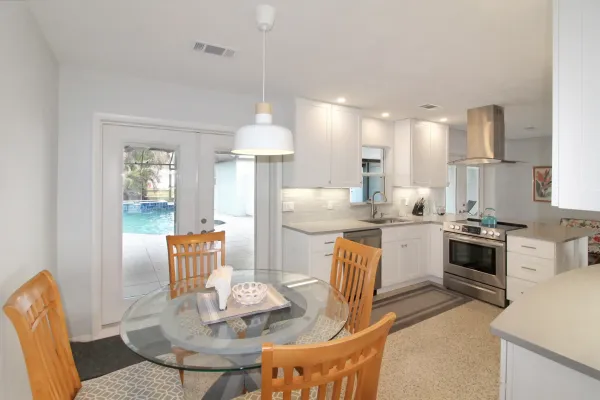 913 Nokomis Ave S, Venice, Florida 34285, 3 Bedrooms Bedrooms, 0 ,2.5 BathroomsBathrooms,Single Family Home,Seasonal Rental,Nokomis Ave S,3350