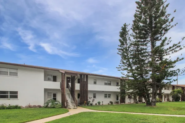 245 Center Rd #201, Venice, Florida 34285, 2 Bedrooms Bedrooms, 0 ,2 BathroomsBathrooms,Condo,Long Term Rentals,Center Rd ,3351