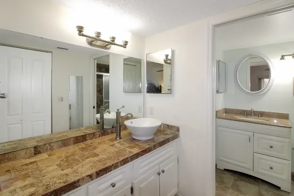 340 Cerromar Way N #3, Venice, Florida 34293, 2 Bedrooms Bedrooms, 0 ,2 BathroomsBathrooms,Condo,Long Term Rentals,Cerromar Way N,3357