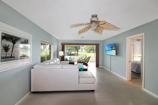 340 Cerromar Way N #3, Venice, Florida 34293, 2 Bedrooms Bedrooms, 0 ,2 BathroomsBathrooms,Condo,Long Term Rentals,Cerromar Way N,3357